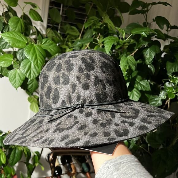 SAKS FIFTH AVENUE wool Leopard-Print Hat black gray one size - Picture 3 of 4